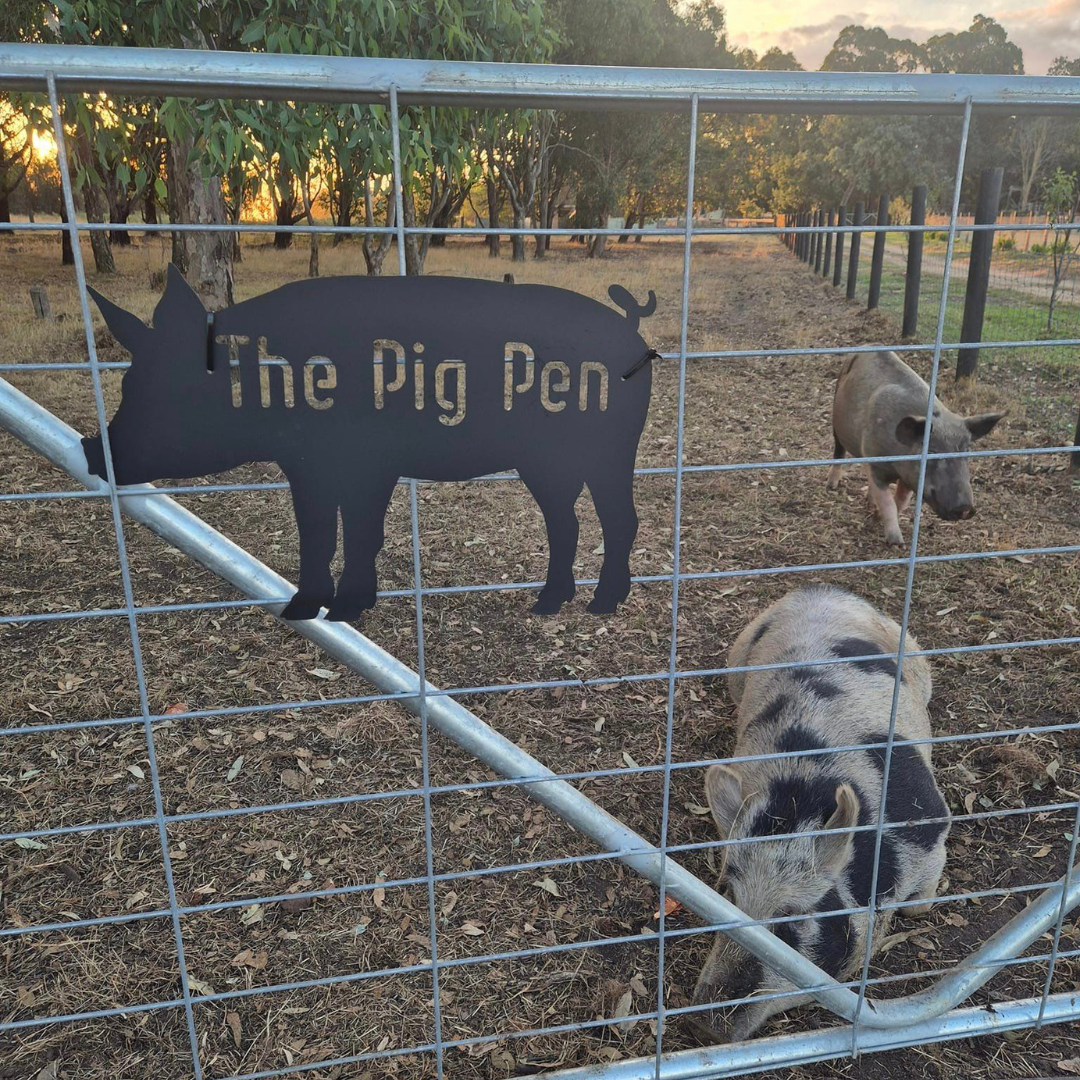 Shut the Gate Pig Sign – Custom Steel Appeal