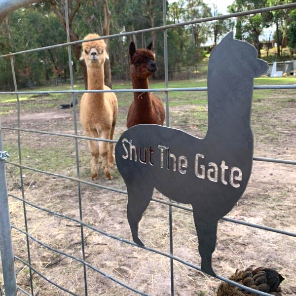 Shut the Gate Alpaca Sign